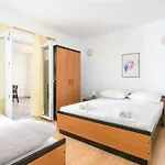 6736b Podaca